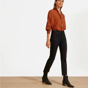 Everlane Kick Crop Jeans (black)